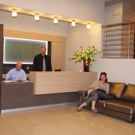 Agela & העיירה קוס