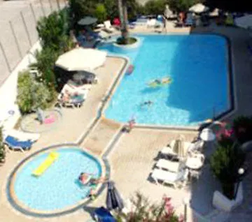 Aparthotel Agela &