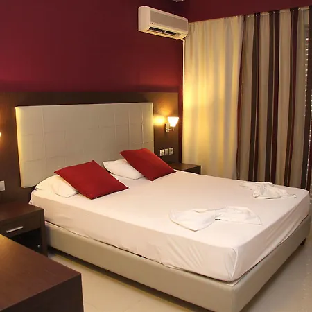 Agela & העיירה קוס