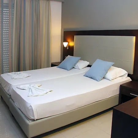 Aparthotel Agela &
