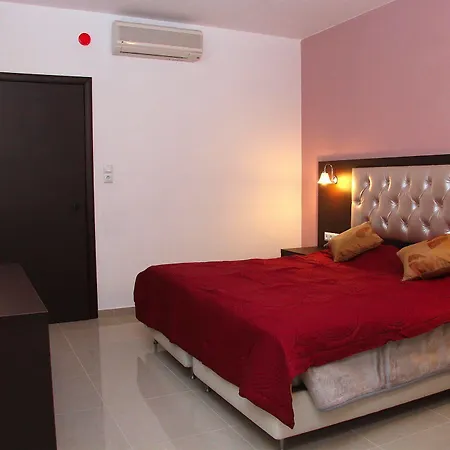 מלון דירות Agela & 3*