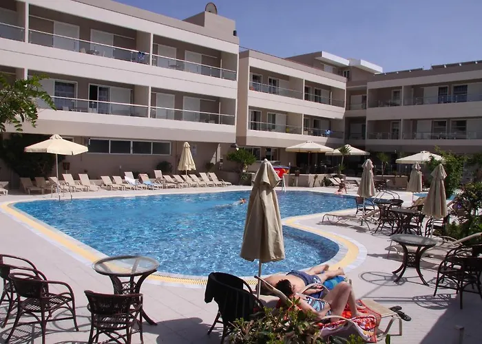 Agela & Apartahotel 3*