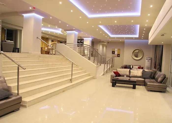 アパートホテル Agela & コス・タウン