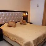 Aparthotel Agela & 3*