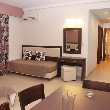 Agela & Lejlighedshotel 3*